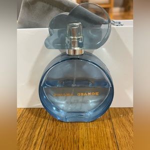 Ariana Grande The Cloud